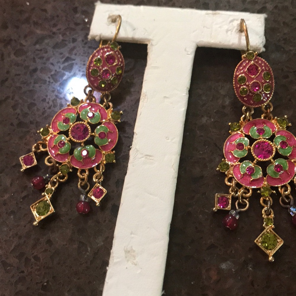 Avon earrings😊